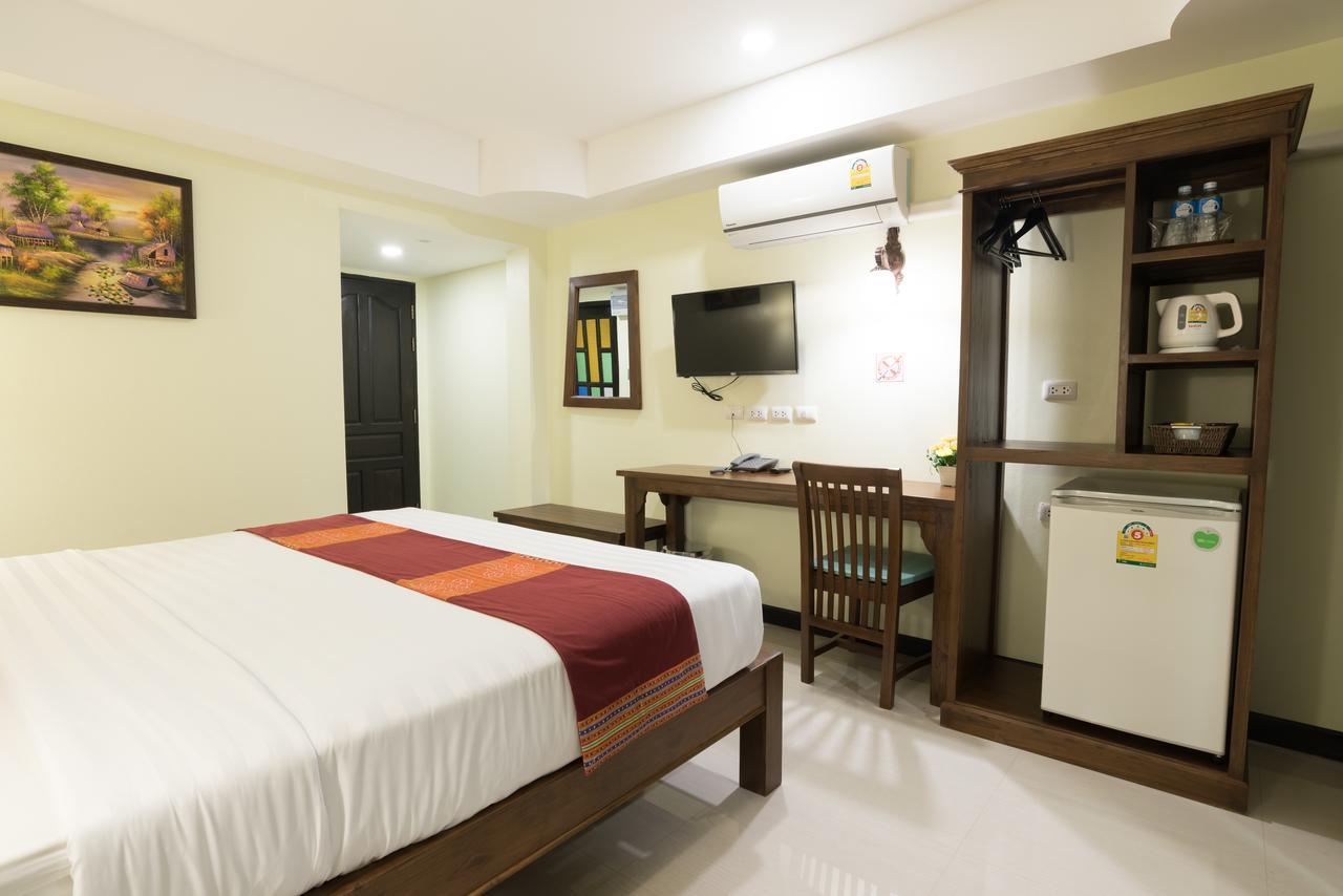 Riverside House Hotel Chiang Mai Extérieur photo
